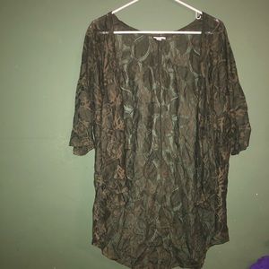 LuLaRoe green lace kimono